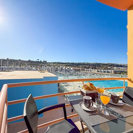 Luxury 2 Bedroom Apartment, Marina De Albufeira5 アパート